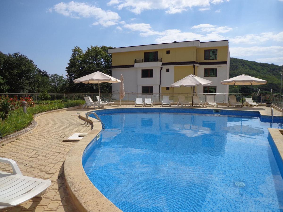 Kavarna Hills Apartments エクステリア 写真